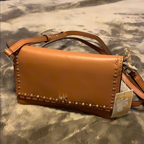 Michael Kors Accessories - Michael Kors crossbody leather